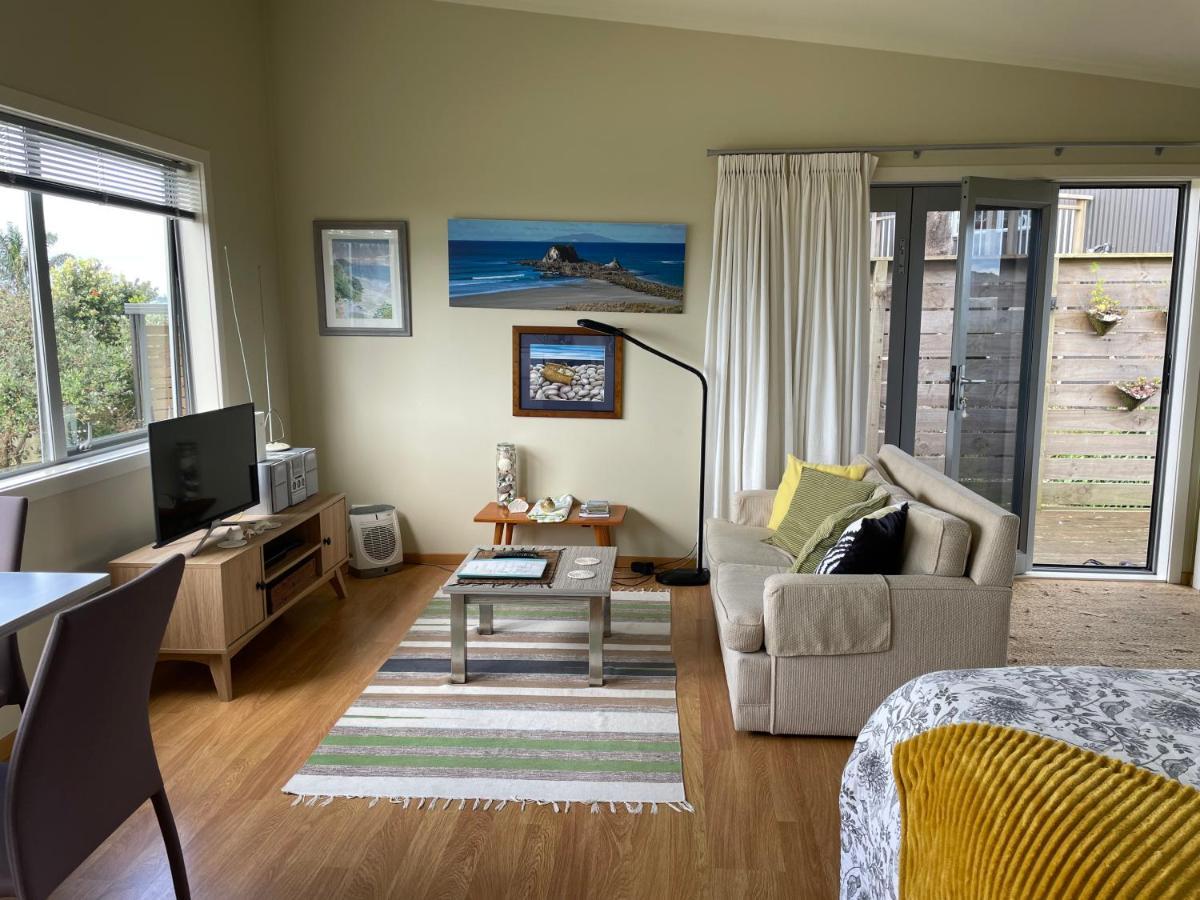 Chalet Cullen, Mangawhai Exterior photo